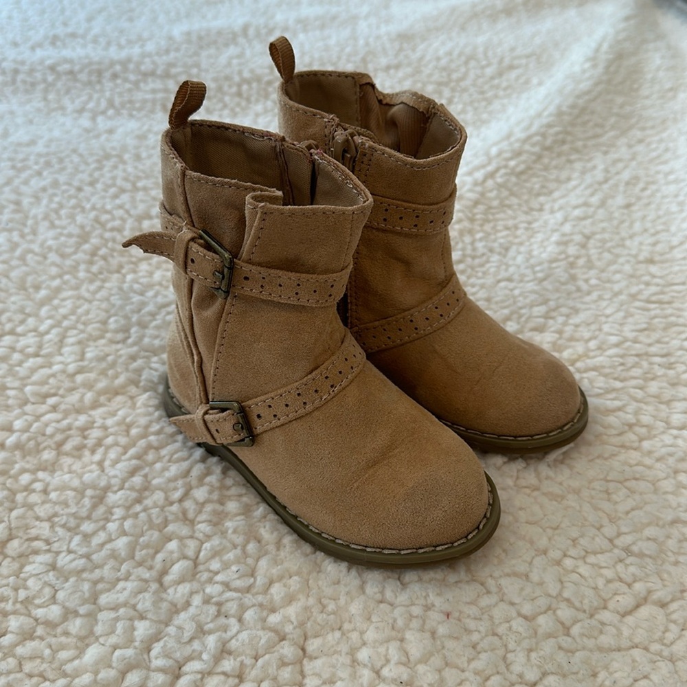 Old Navy tan kids suede buckle boots toddler 6